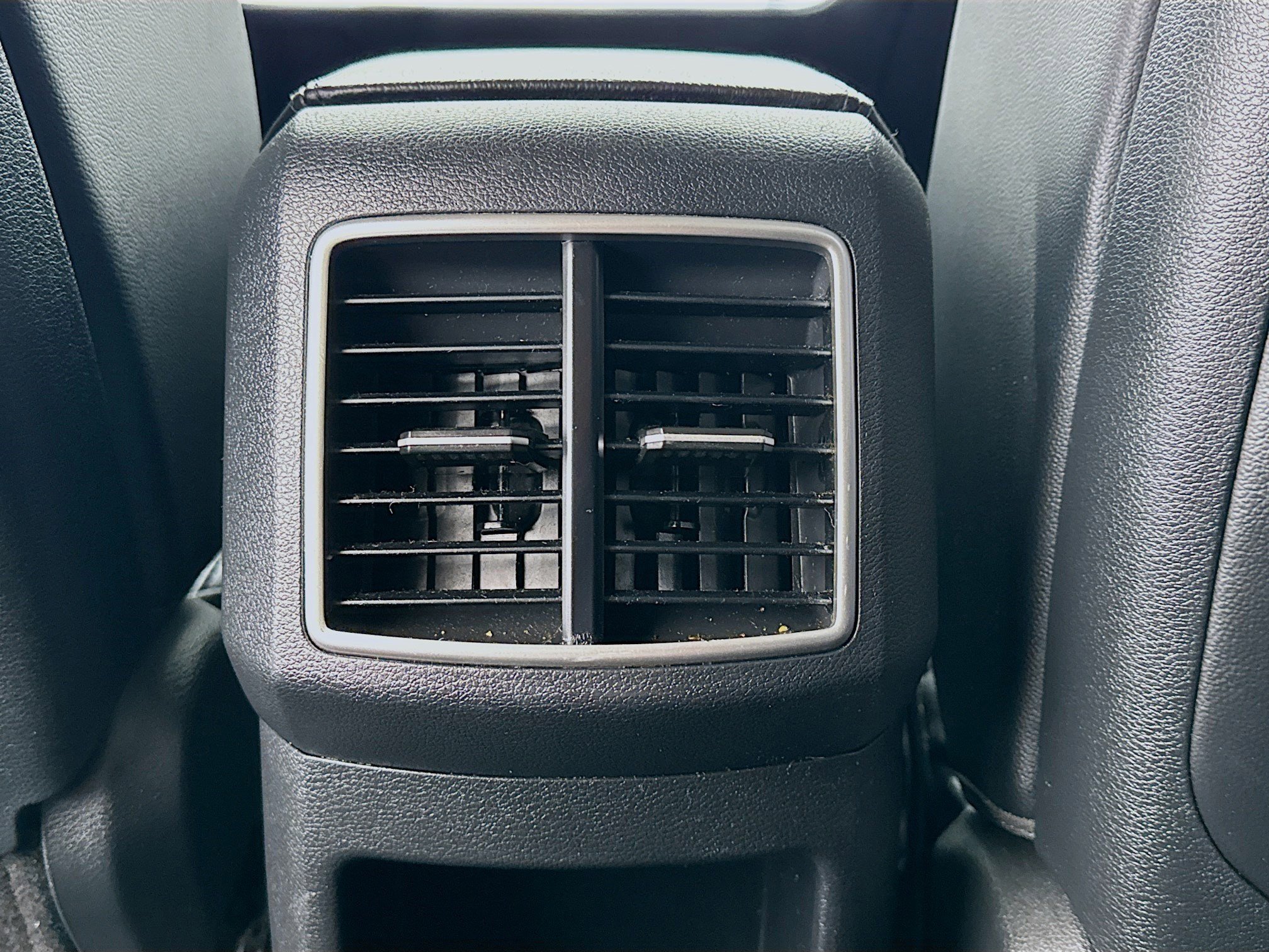 Used 2023 Kia Sportage EX image 16