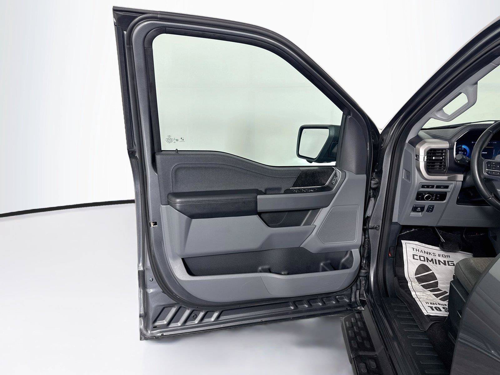 Used 2023 Ford F150 Lightning XLT AWD/4WD image 11