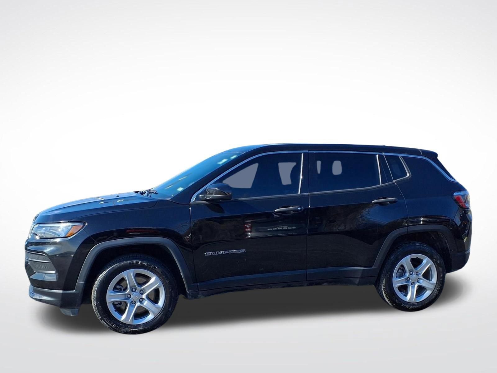 Used 2023 Jeep Compass Sport image 16