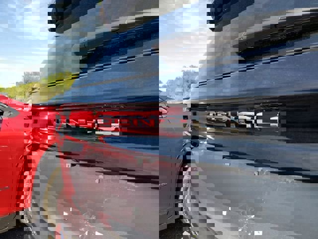 New 2026 GMC Acadia Denali w/ Super Cruise Package image 9