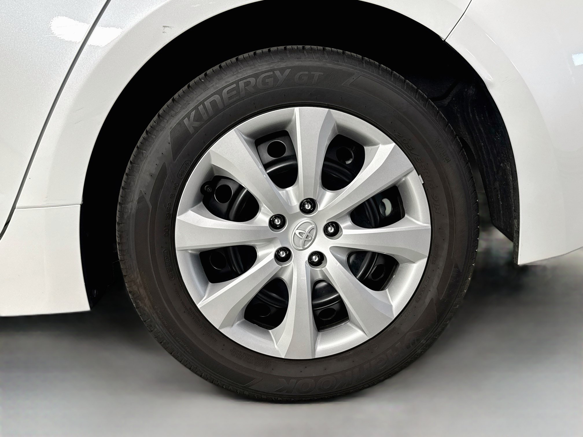 Certified 2026 Toyota Corolla LE FWD image 29