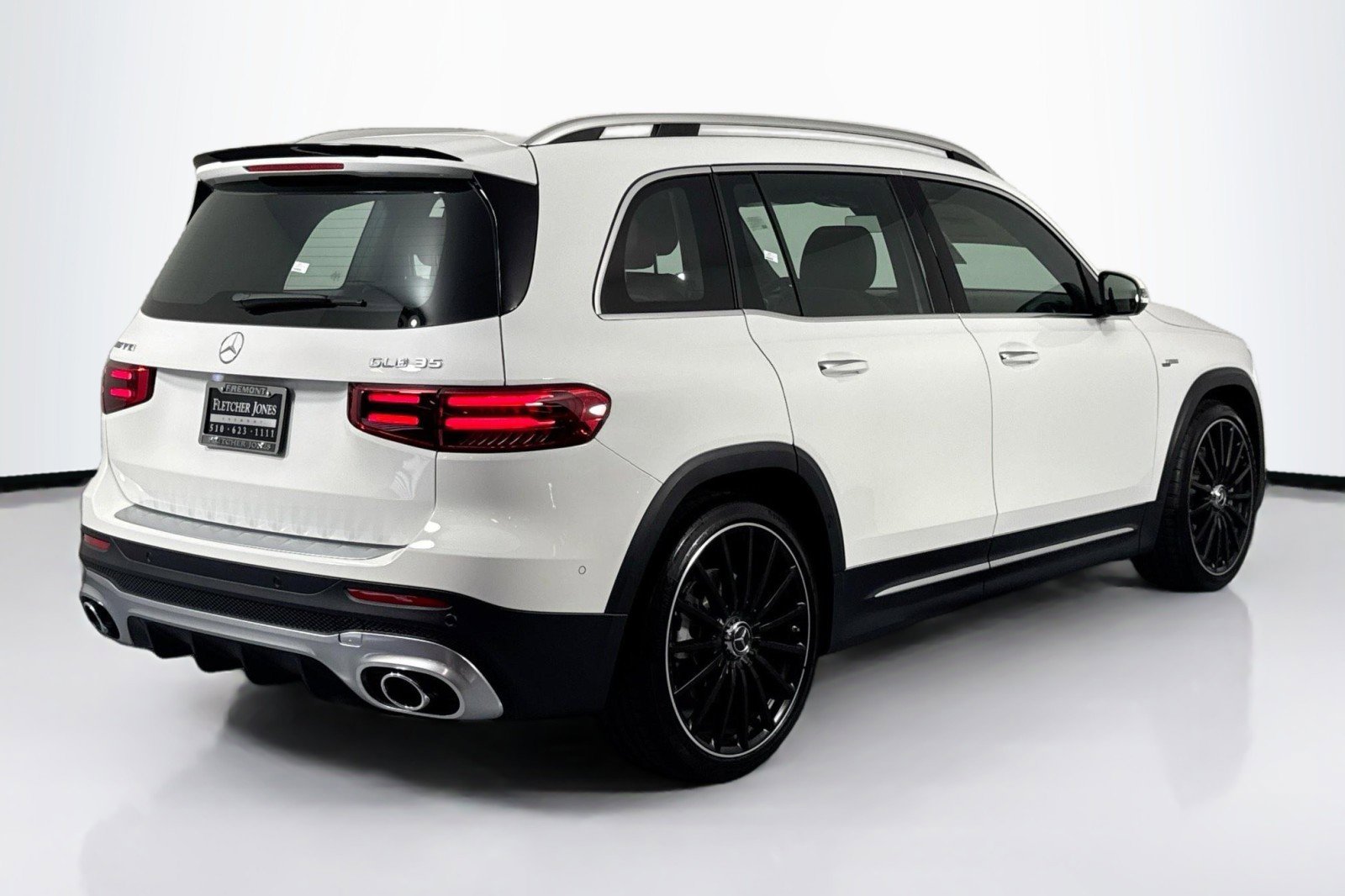 New 2025 Mercedes-Benz GLB 35 AMG 4MATIC image 5