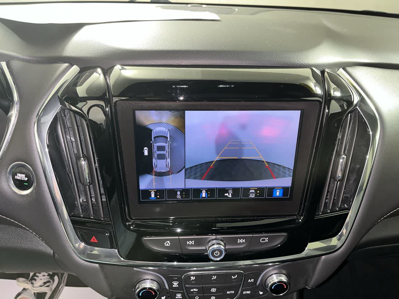 Used 2023 Chevrolet Traverse LT w/ LT Premium Package FWD image 19