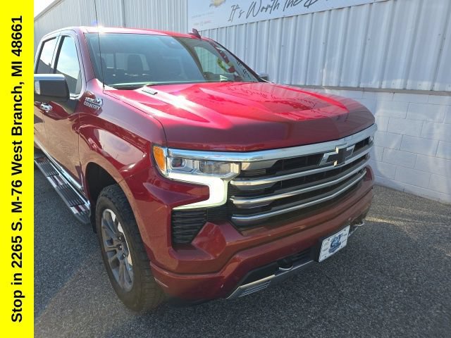 Used 2023 Chevrolet Silverado 1500 High Country w/ Technology Package AWD/4WD image 4