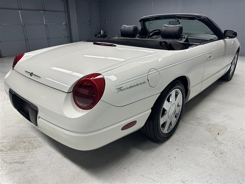 Used 2002 Ford Thunderbird Deluxe image 6