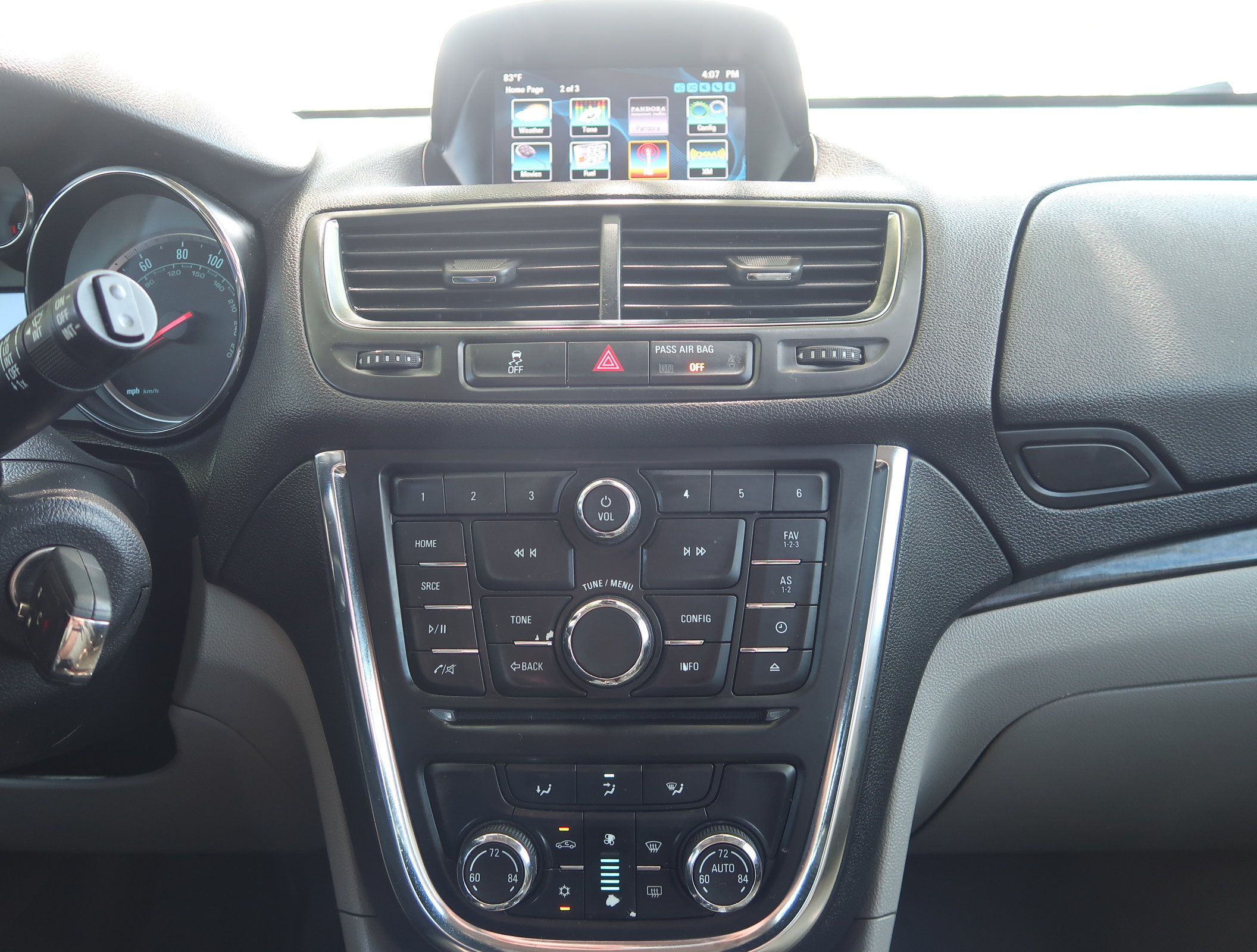 Used 2015 Buick Encore Convenience FWD image 17