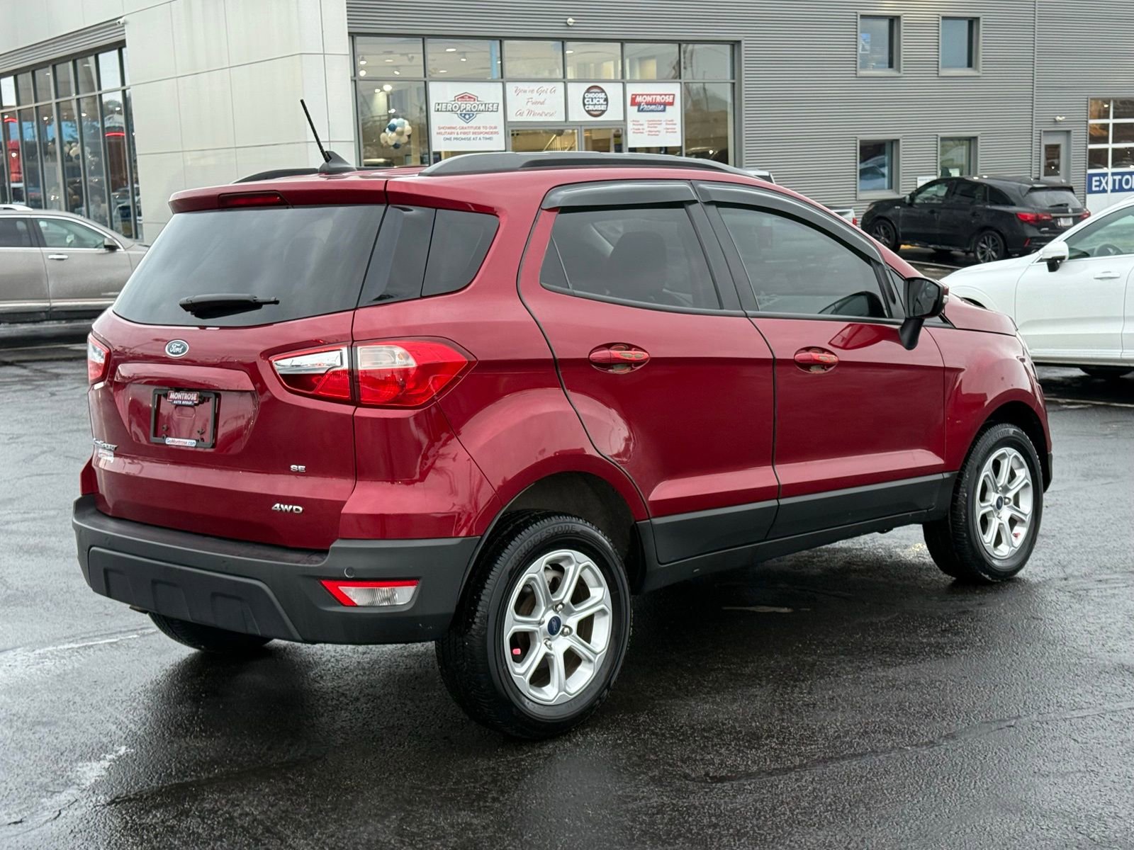 Used 2021 Ford EcoSport SE image 3