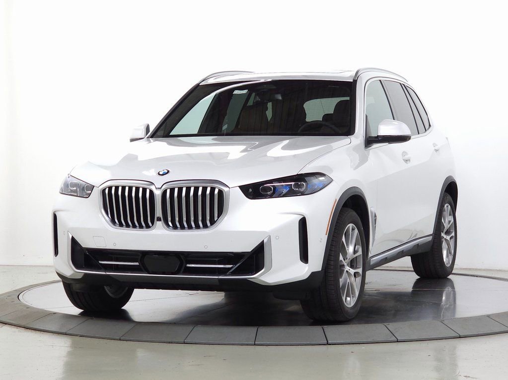 Used 2026 BMW X5 xDrive40i w/ Parking Assistance Package AWD/4WD image 3