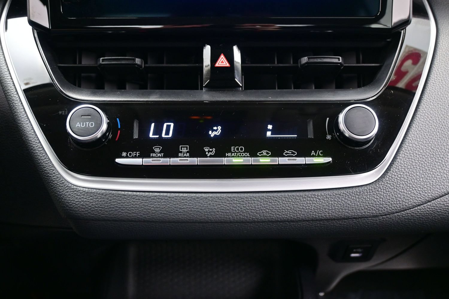 Used 2025 Toyota Corolla LE FWD image 19