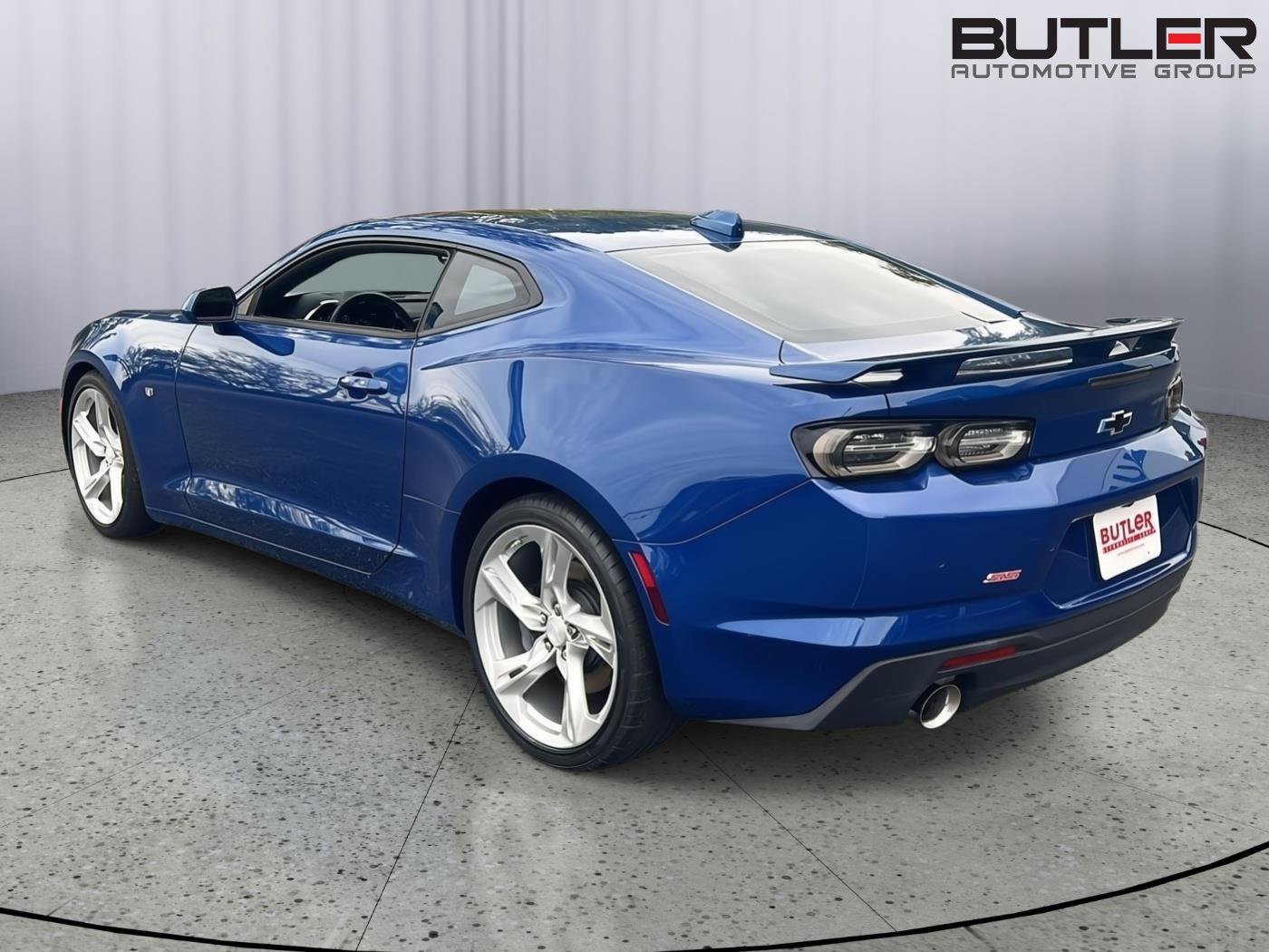 Used 2020 Chevrolet Camaro SS RWD image 4