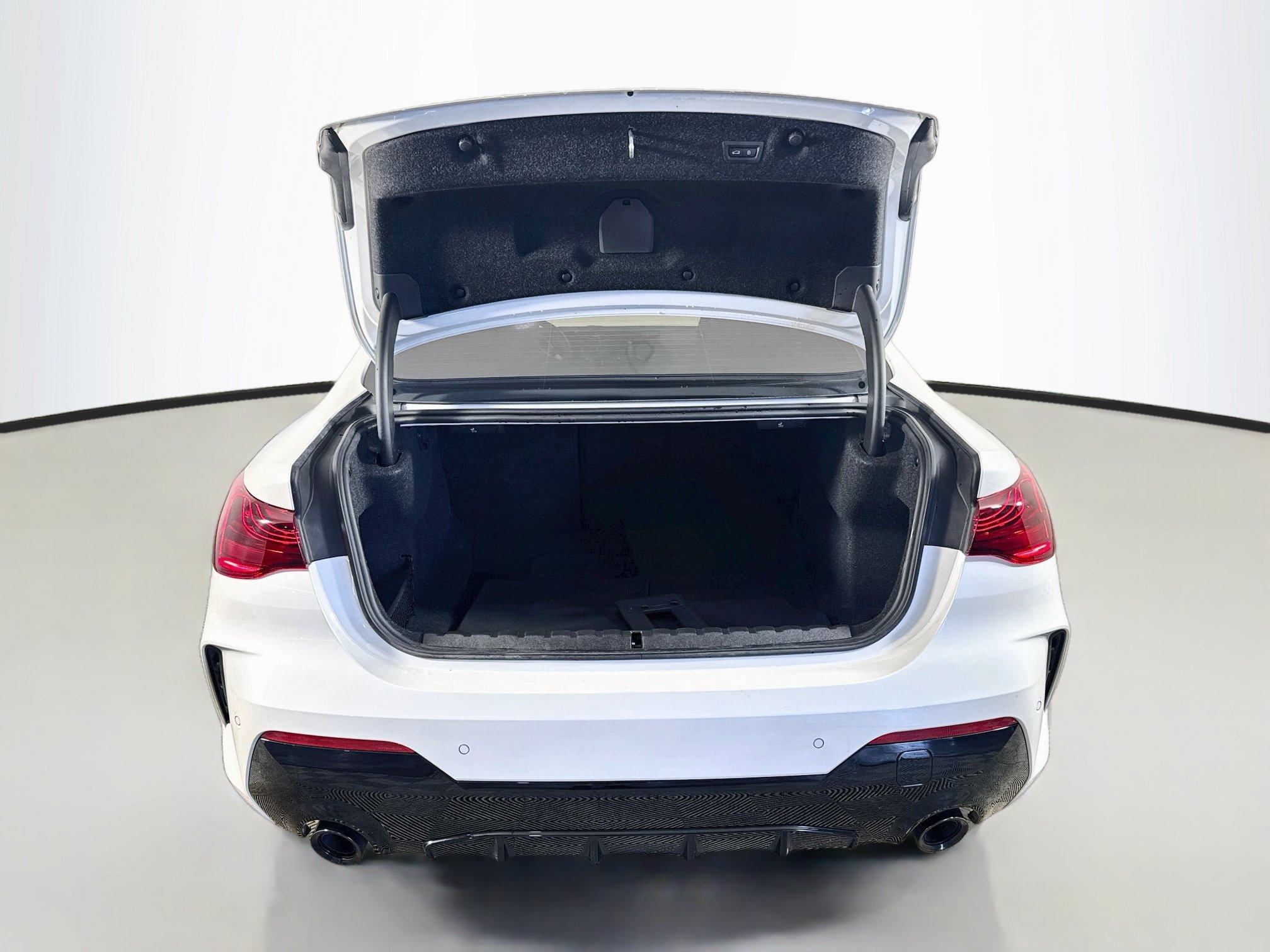Used 2026 BMW 430i Coupe w/ M Sport Package RWD image 33