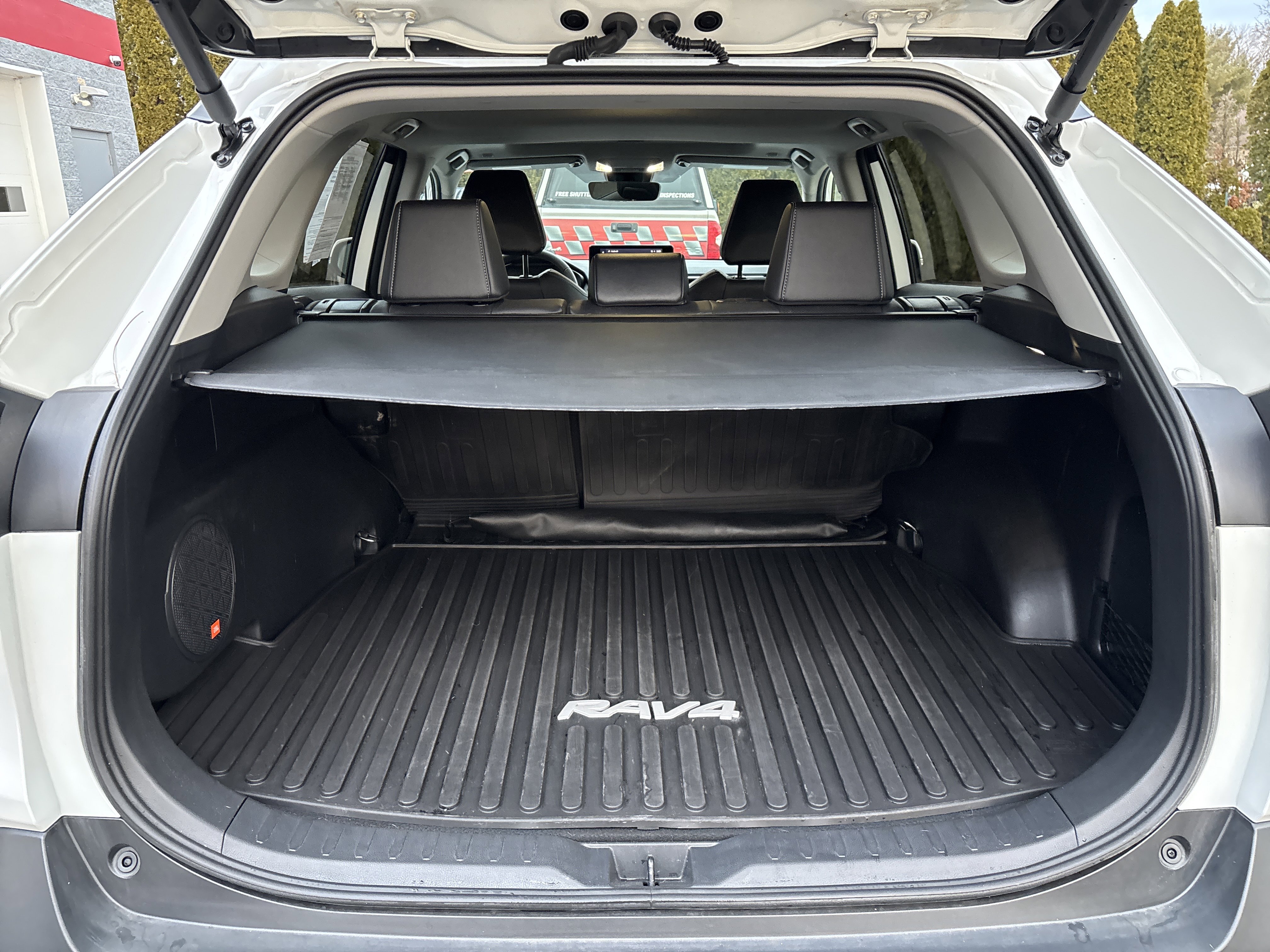 Used 2024 Toyota RAV4 Limited image 5