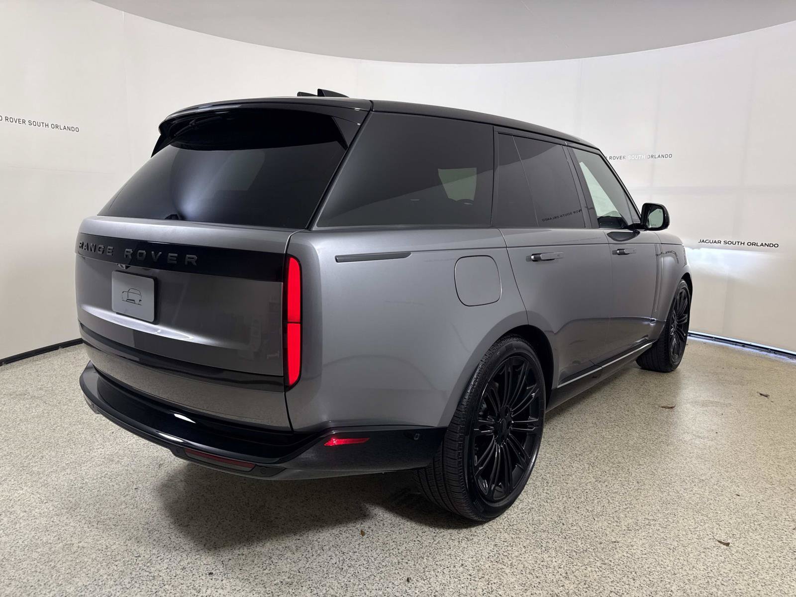 New 2026 Land Rover Range Rover SE AWD/4WD image 5