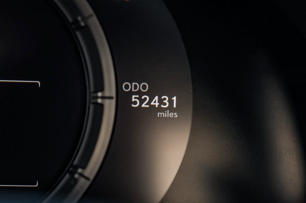 Used 2018 Lexus LC 500 Coupe w/ Touring Package image 19