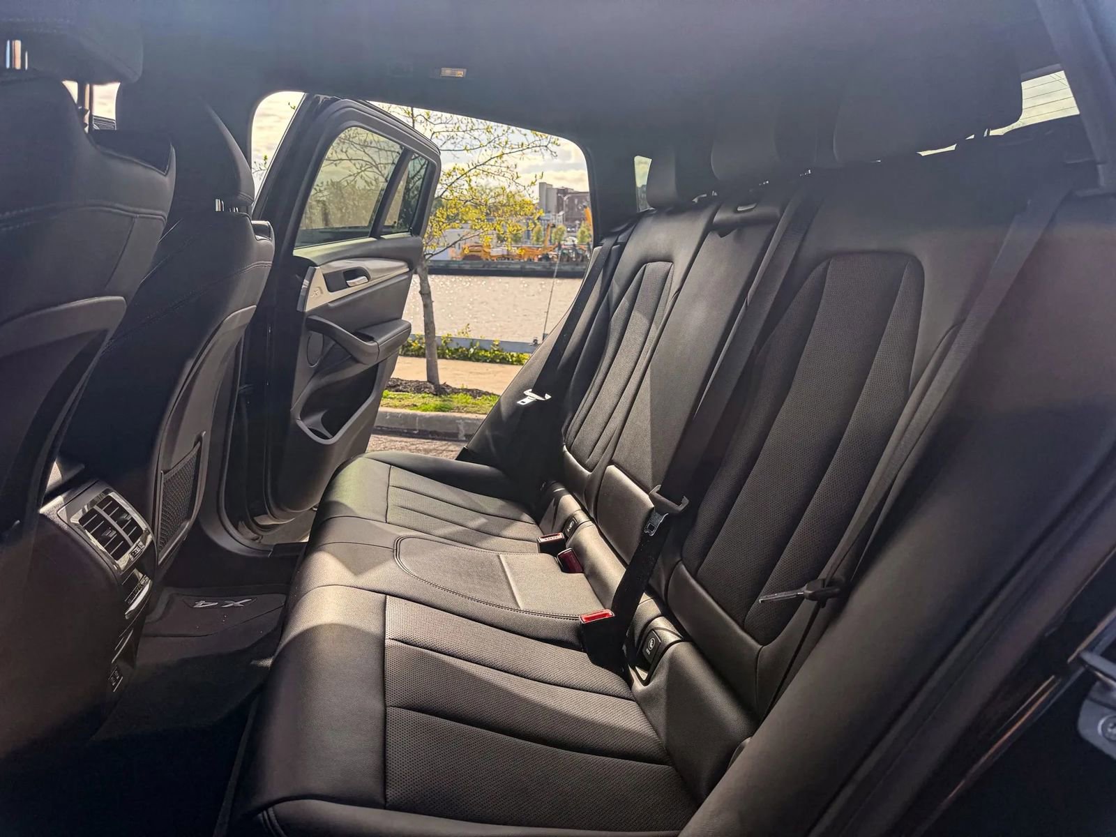 Used 2022 BMW X4 xDrive30i w/ M Sport Package 2 image 10