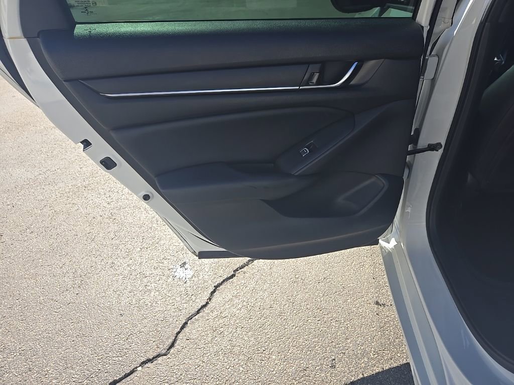 Used 2018 Honda Accord Sport image 25