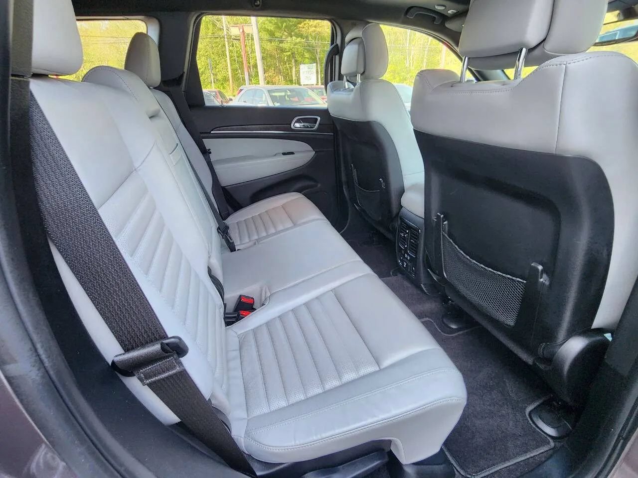 Used 2018 Jeep Grand Cherokee Limited AWD/4WD image 14