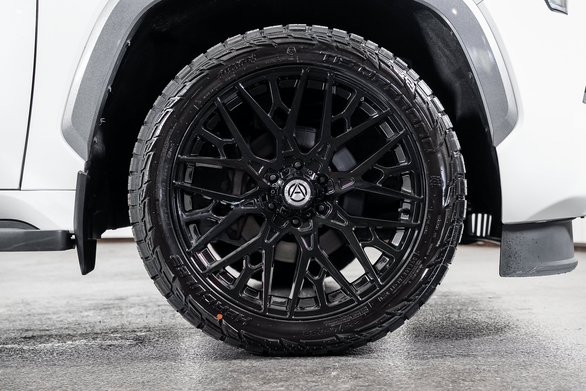 Used 2023 Toyota Sequoia Limited w/ Tow Technology Package RWD image 33