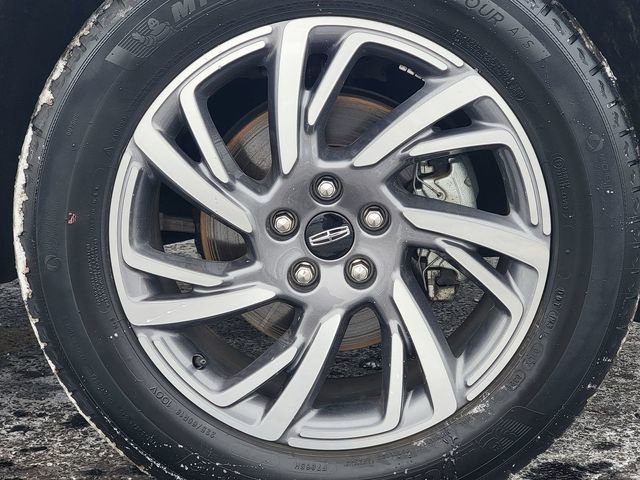 Certified 2024 Lincoln Corsair AWD w/ Equipment Group 101A image 17