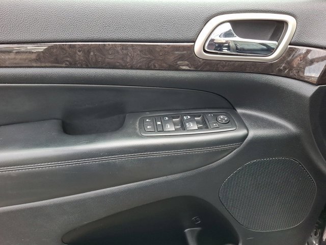 Used 2012 Jeep Grand Cherokee Laredo image 16