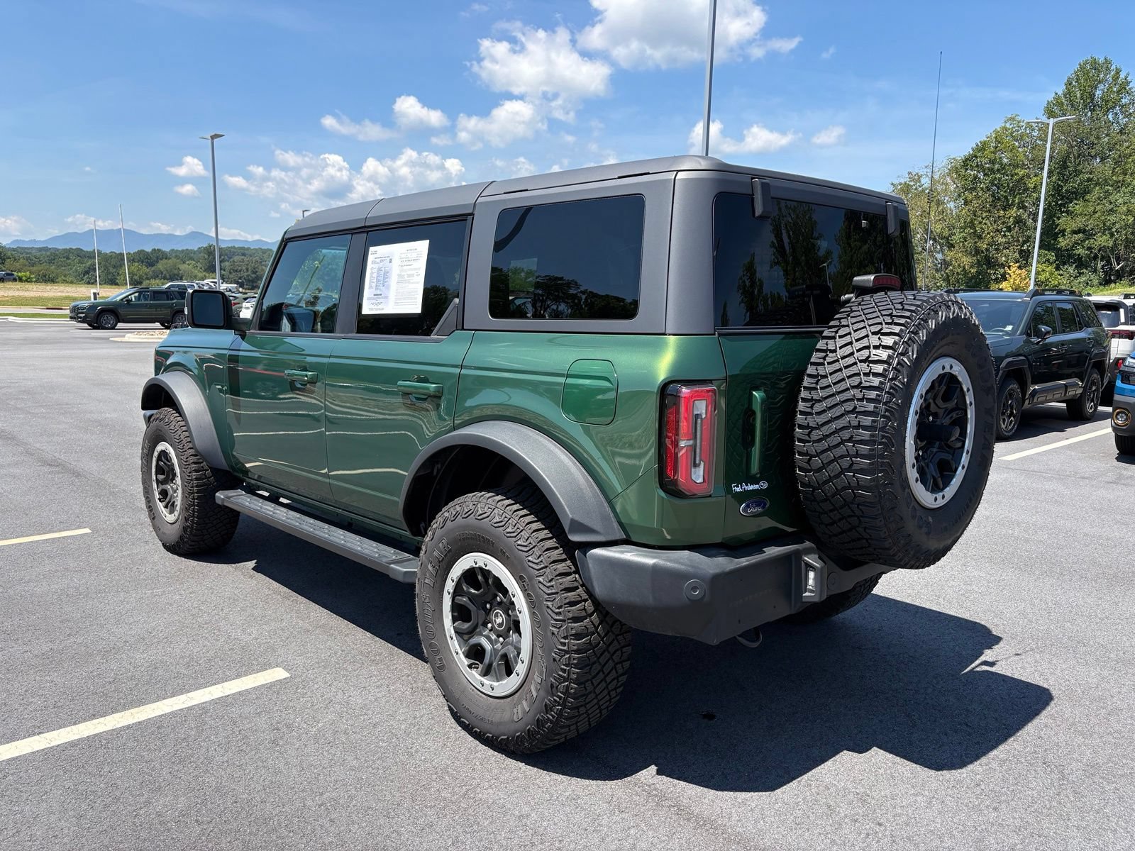 Used 2024 Ford Bronco Outer Banks w/ Sasquatch Package AWD/4WD image 5