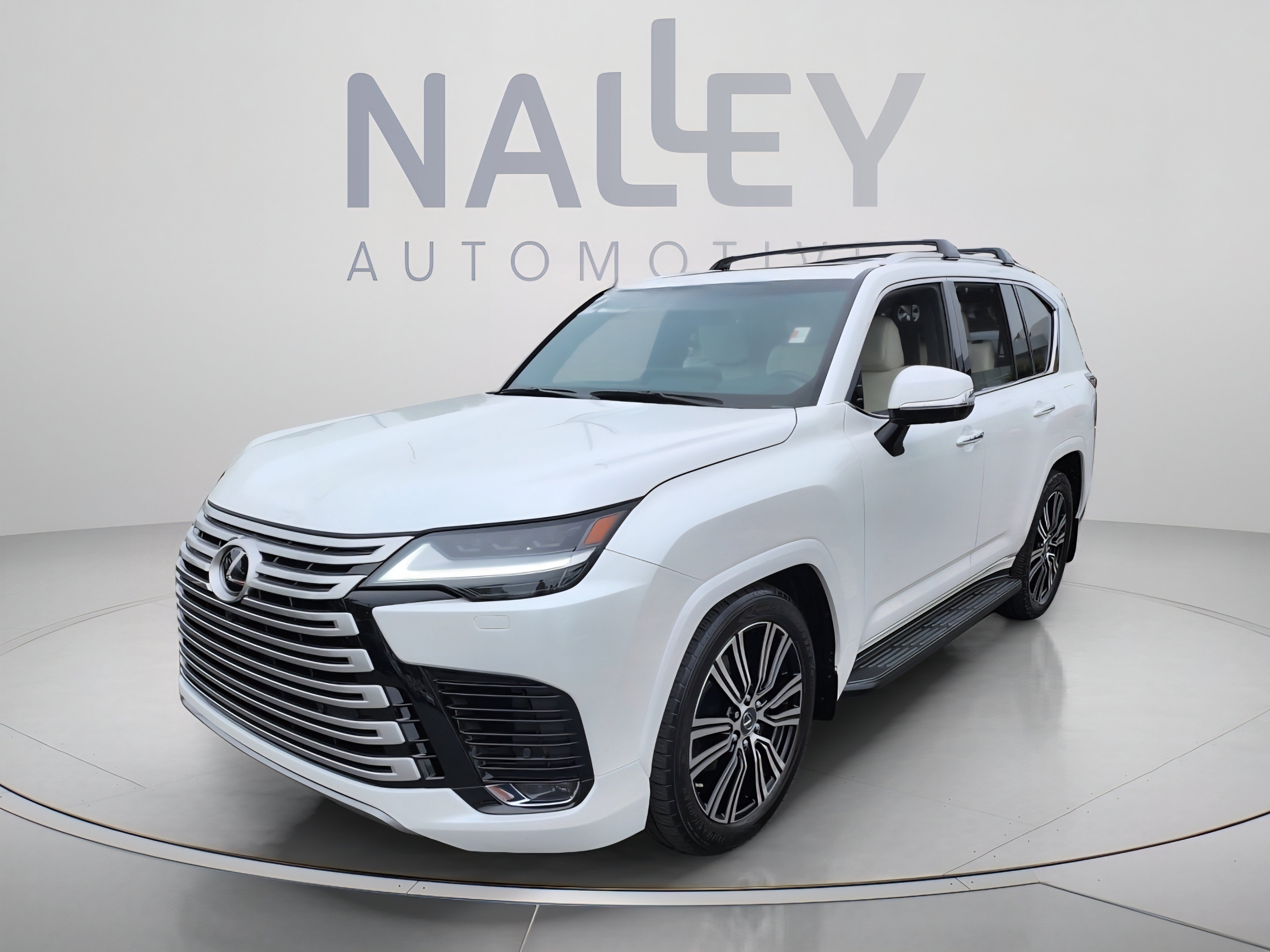 Used 2023 Lexus LX 600 4WD w/ Accessory Package (Z1) image 1