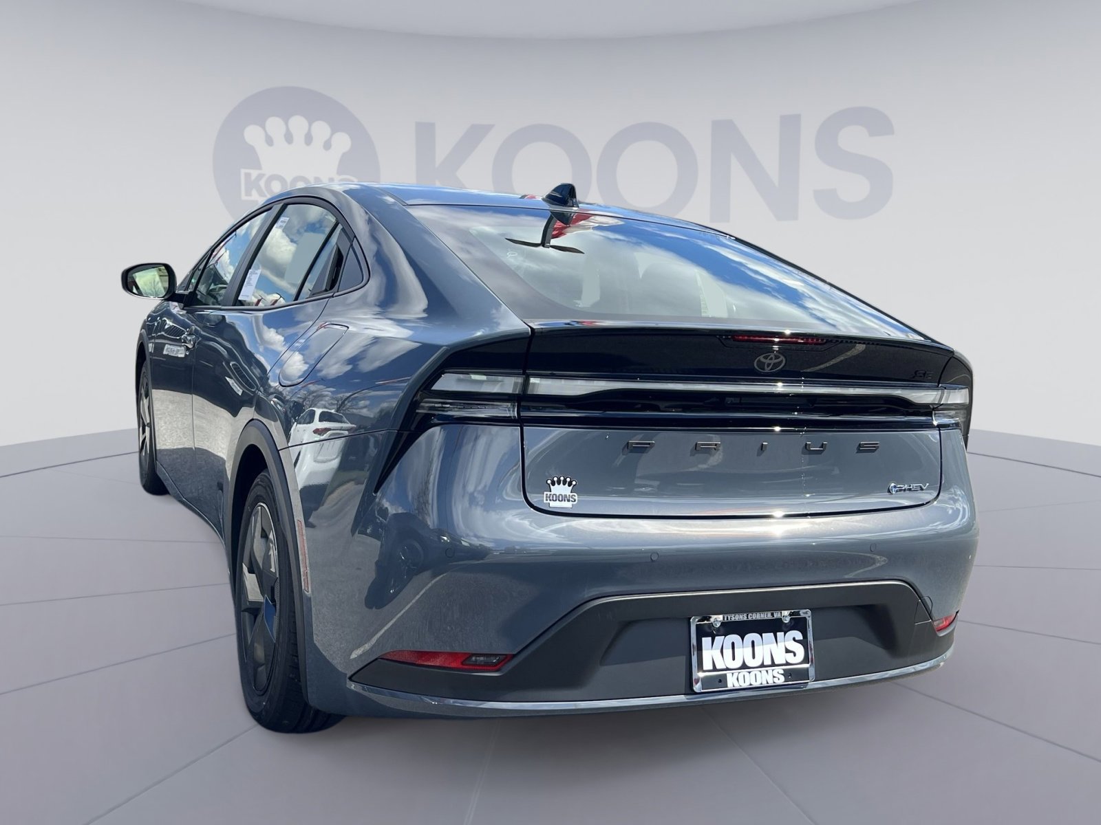 New 2026 Toyota Prius Plug-In Hybrid FWD image 4
