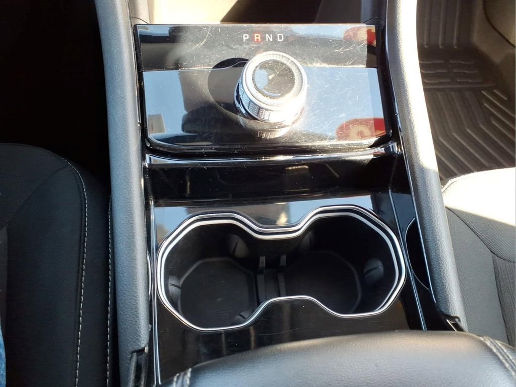 Used 2023 Jeep Grand Cherokee Laredo image 12