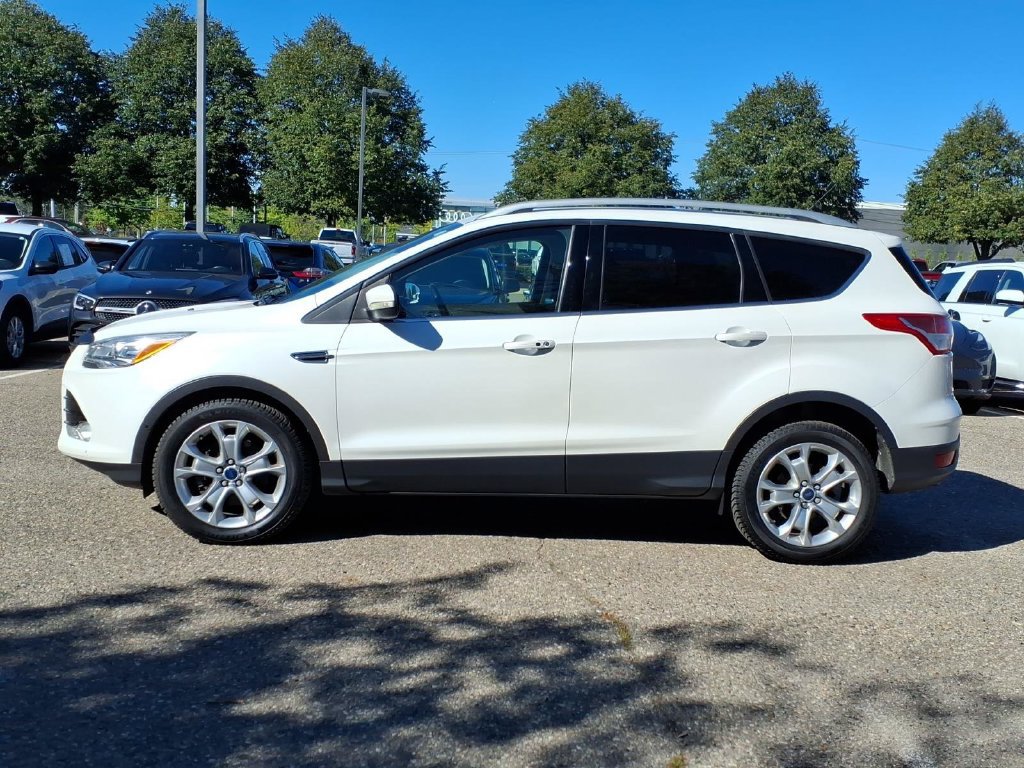Used 2015 Ford Escape Titanium w/ Equipment Group 301A AWD/4WD image 2