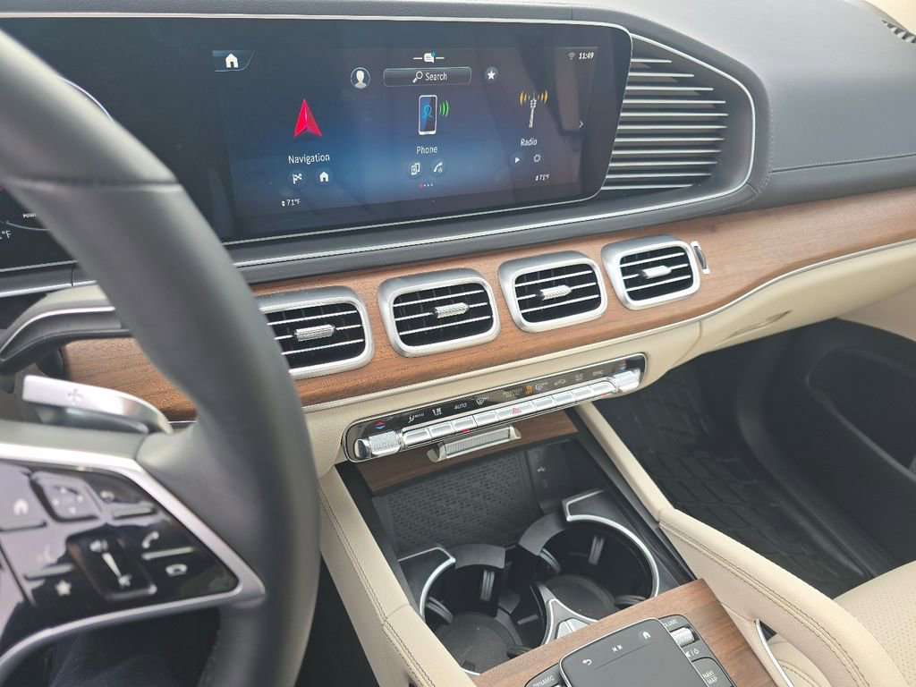 Used 2026 Mercedes-Benz GLS 450 4MATIC image 30