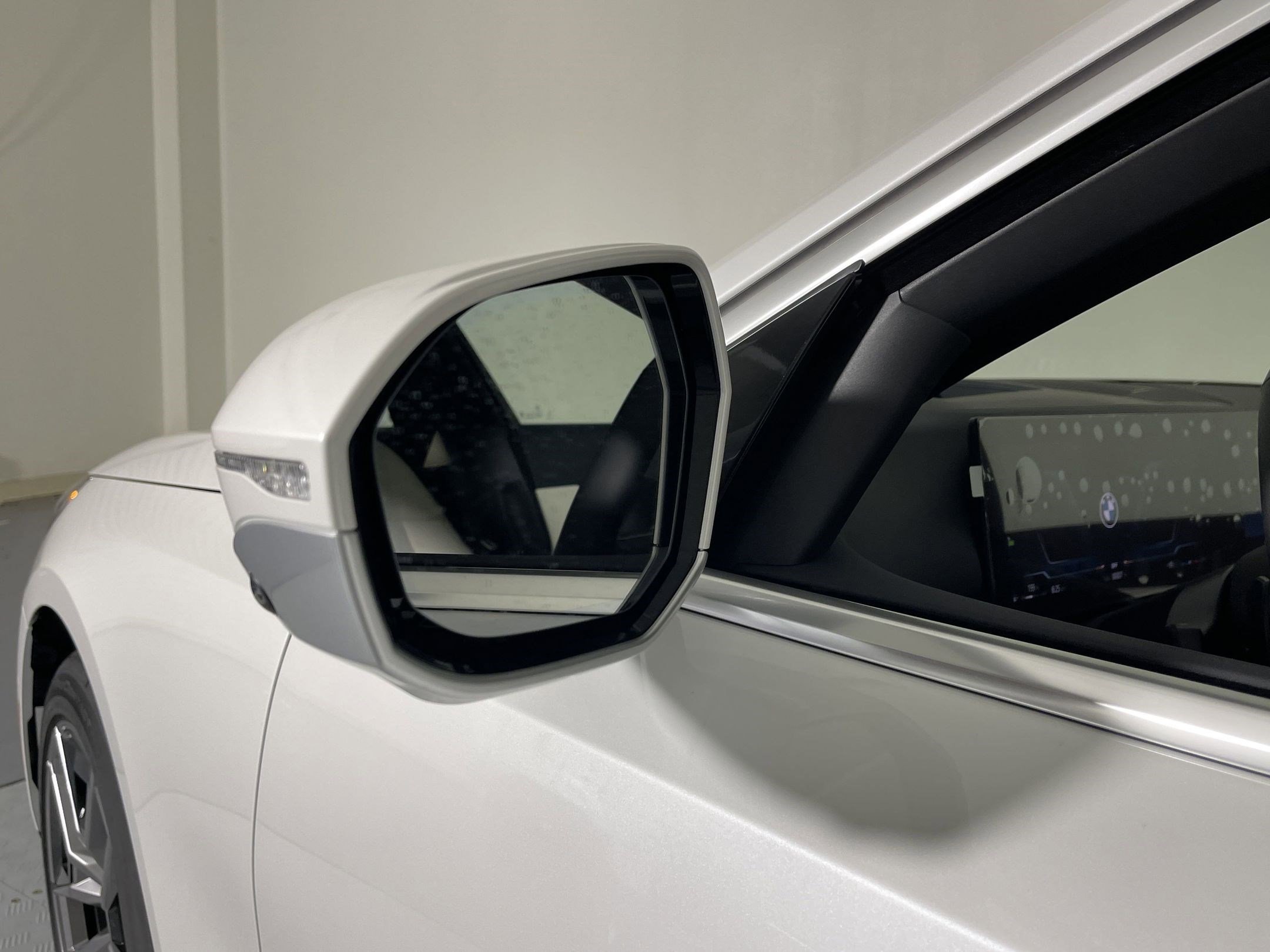 Used 2026 BMW 530i w/ Premium Package image 22