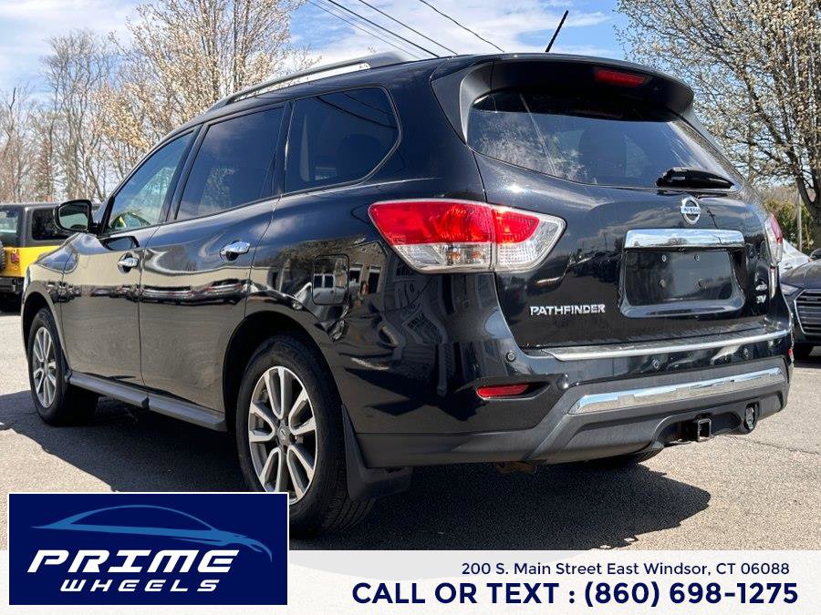 Used 2015 Nissan Pathfinder SV w/ Trailer Tow Package AWD/4WD image 5