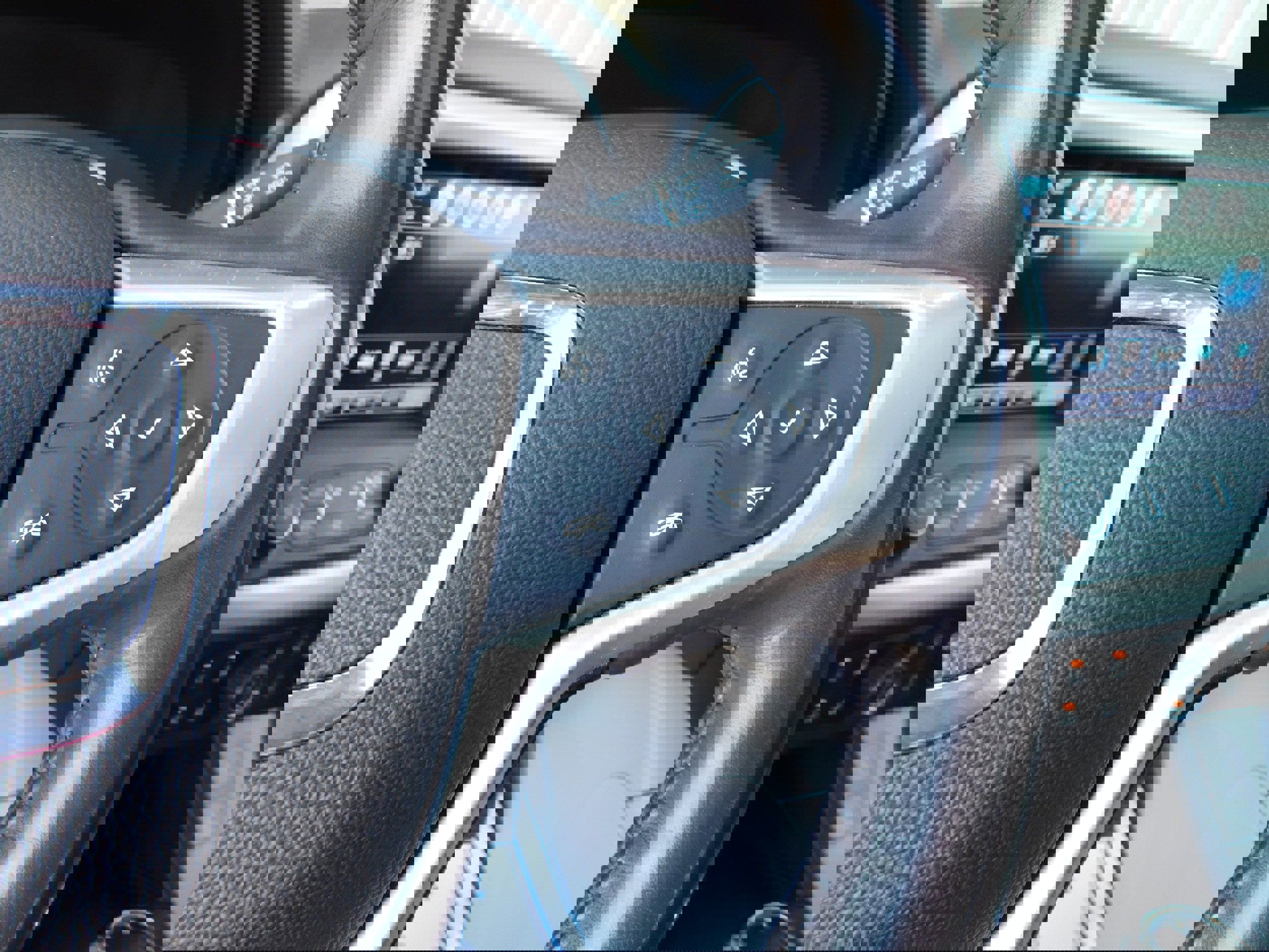 Used 2018 GMC Acadia SLT image 19