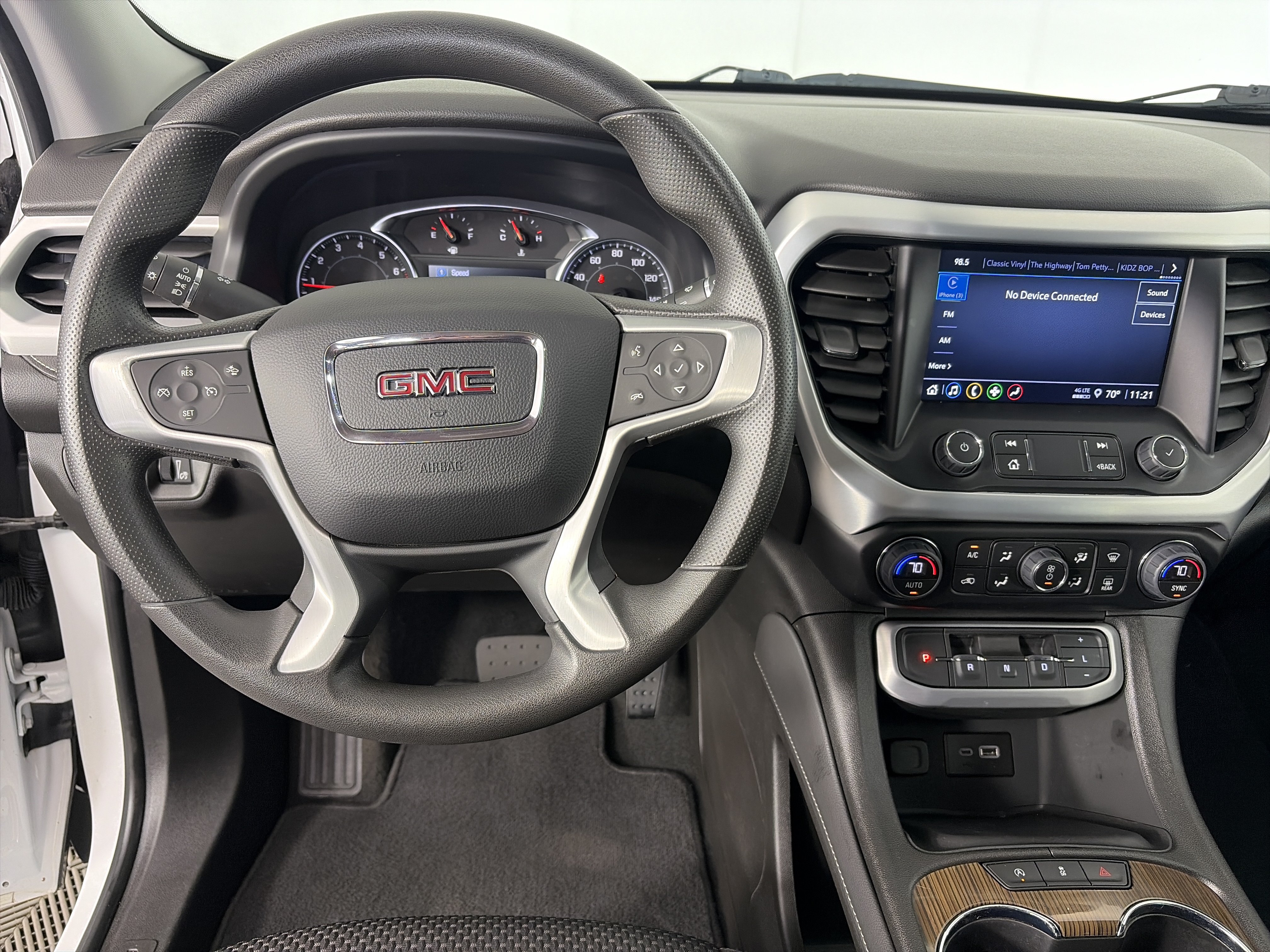 Used 2023 GMC Acadia SLE FWD image 11