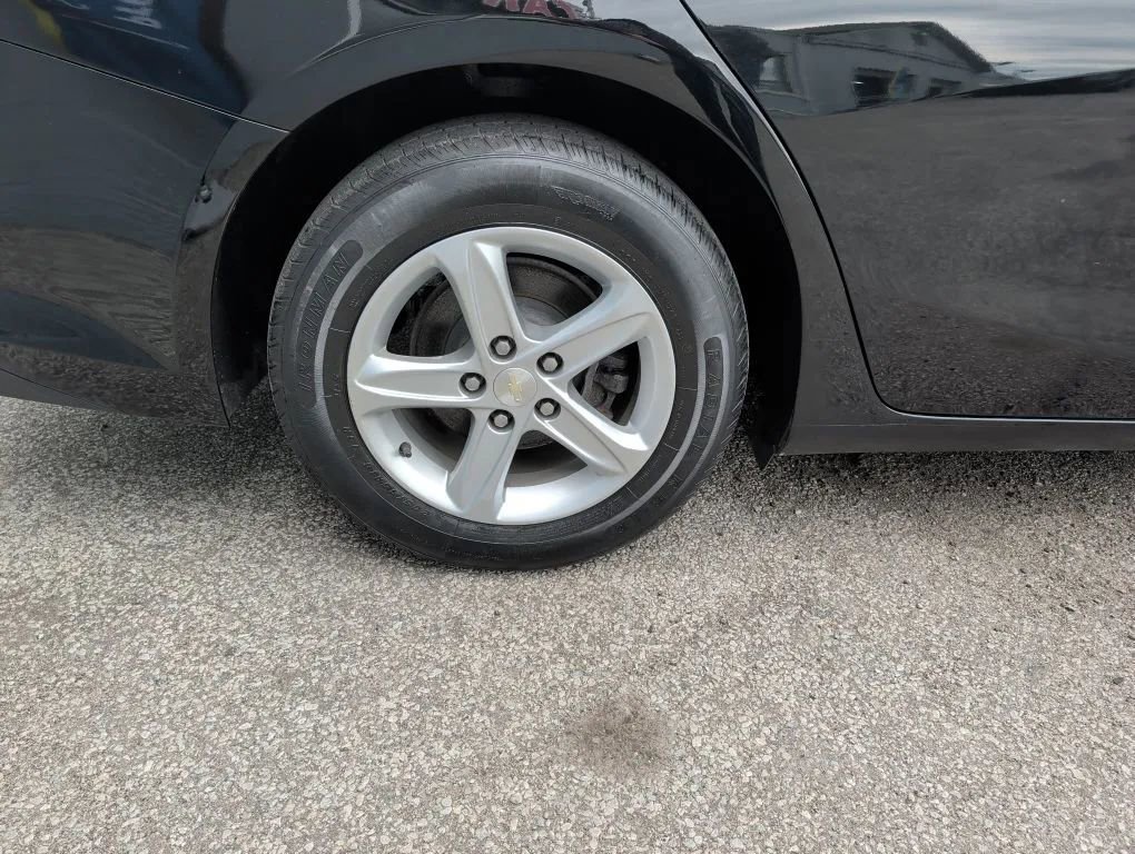 Used 2019 Chevrolet Malibu LS FWD image 11