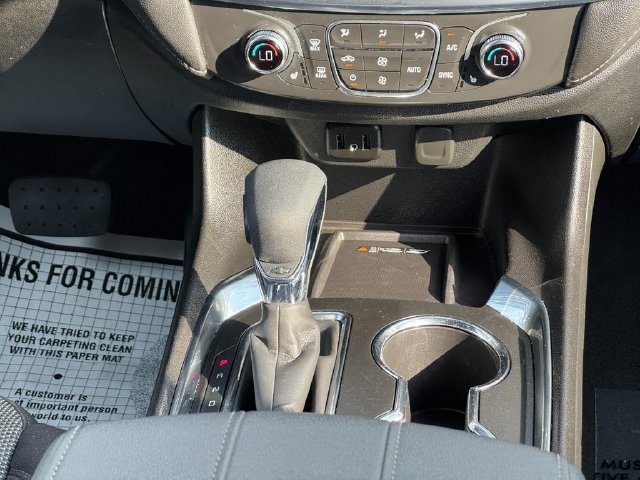 Used 2023 Chevrolet Traverse LT AWD/4WD image 20