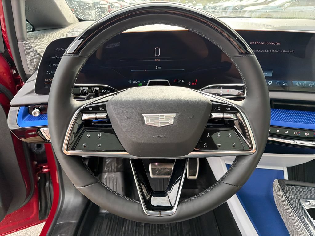 Certified 2025 Cadillac Optiq Sport 1 w/ LPO, Floor Liner Package AWD/4WD image 24
