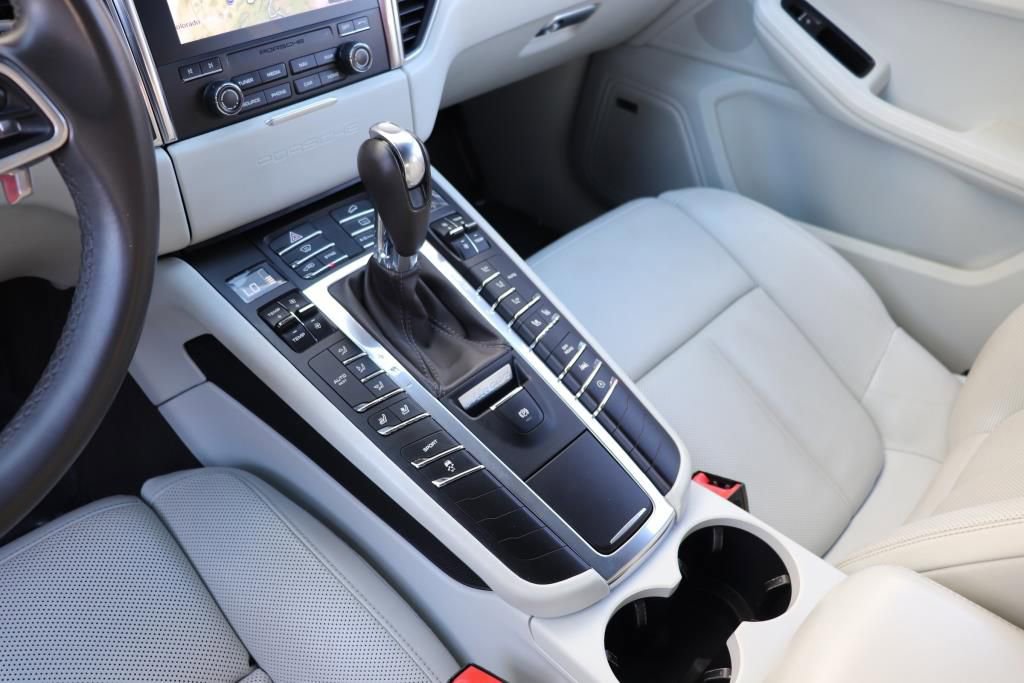 Used 2017 Porsche Macan S image 57