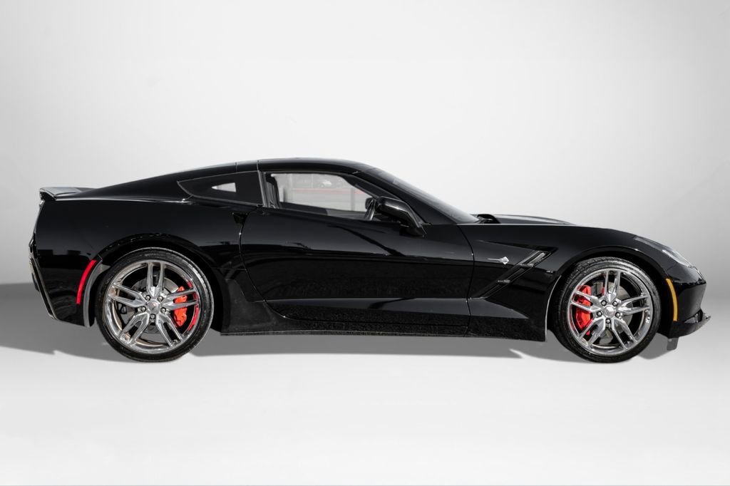 Used 2016 Chevrolet Corvette Stingray Coupe w/ 3LT Preferred Equipment Group image 5