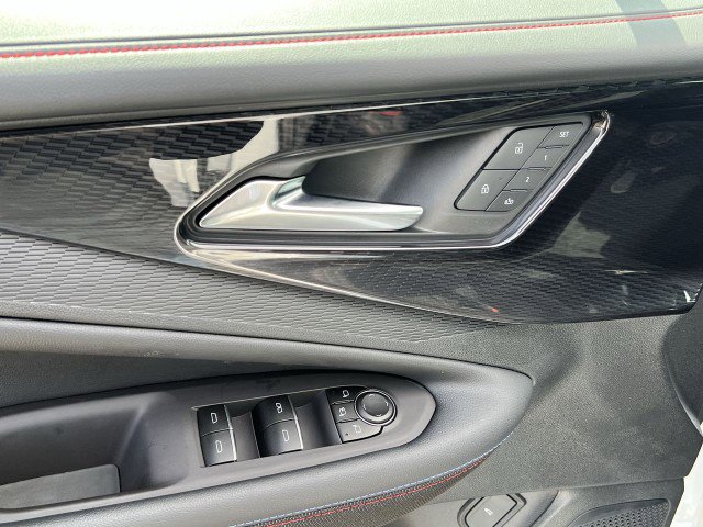 Used 2024 Chevrolet Blazer EV RS image 22