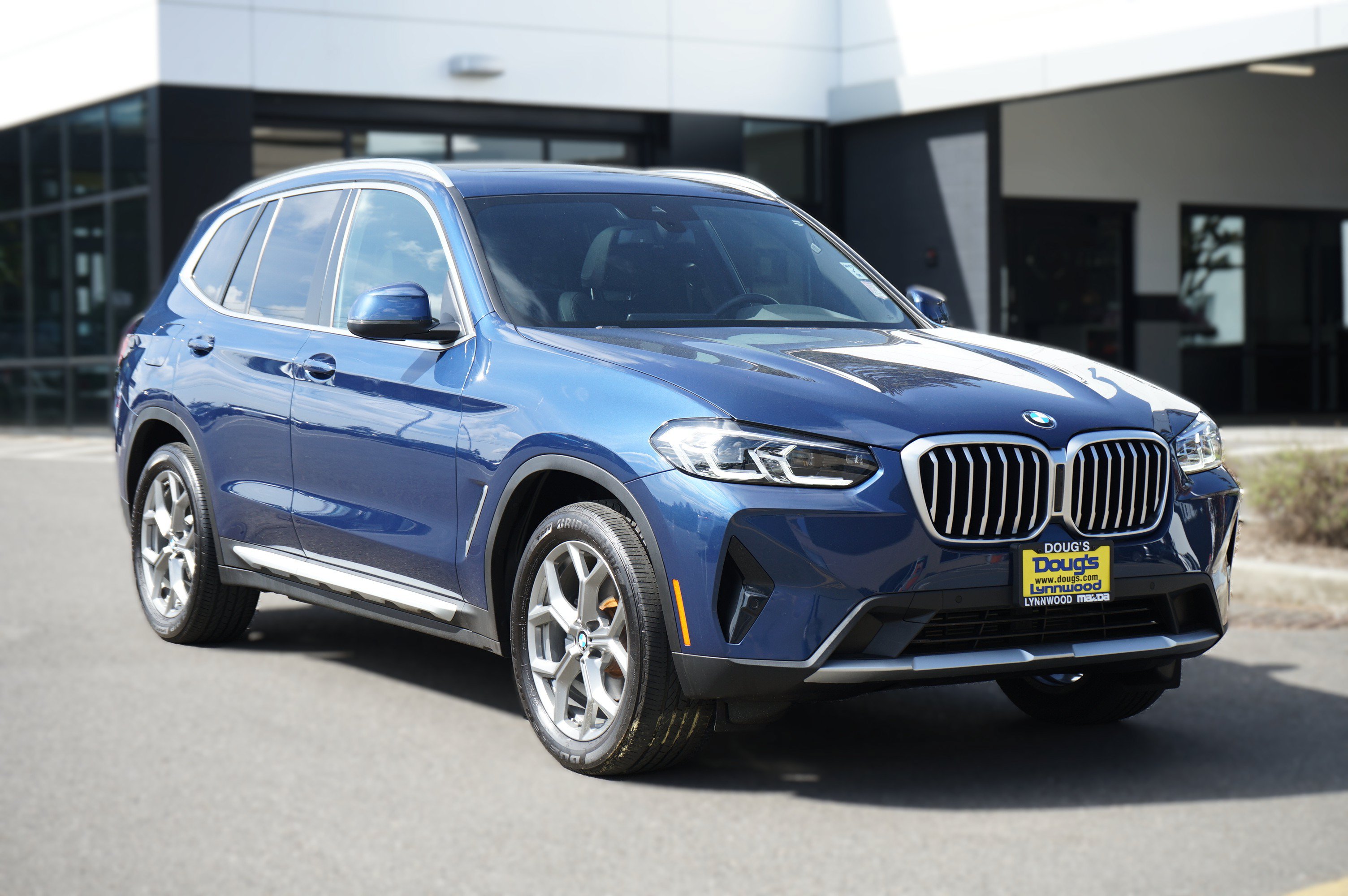 Used 2023 BMW X3 xDrive30i AWD/4WD image 1