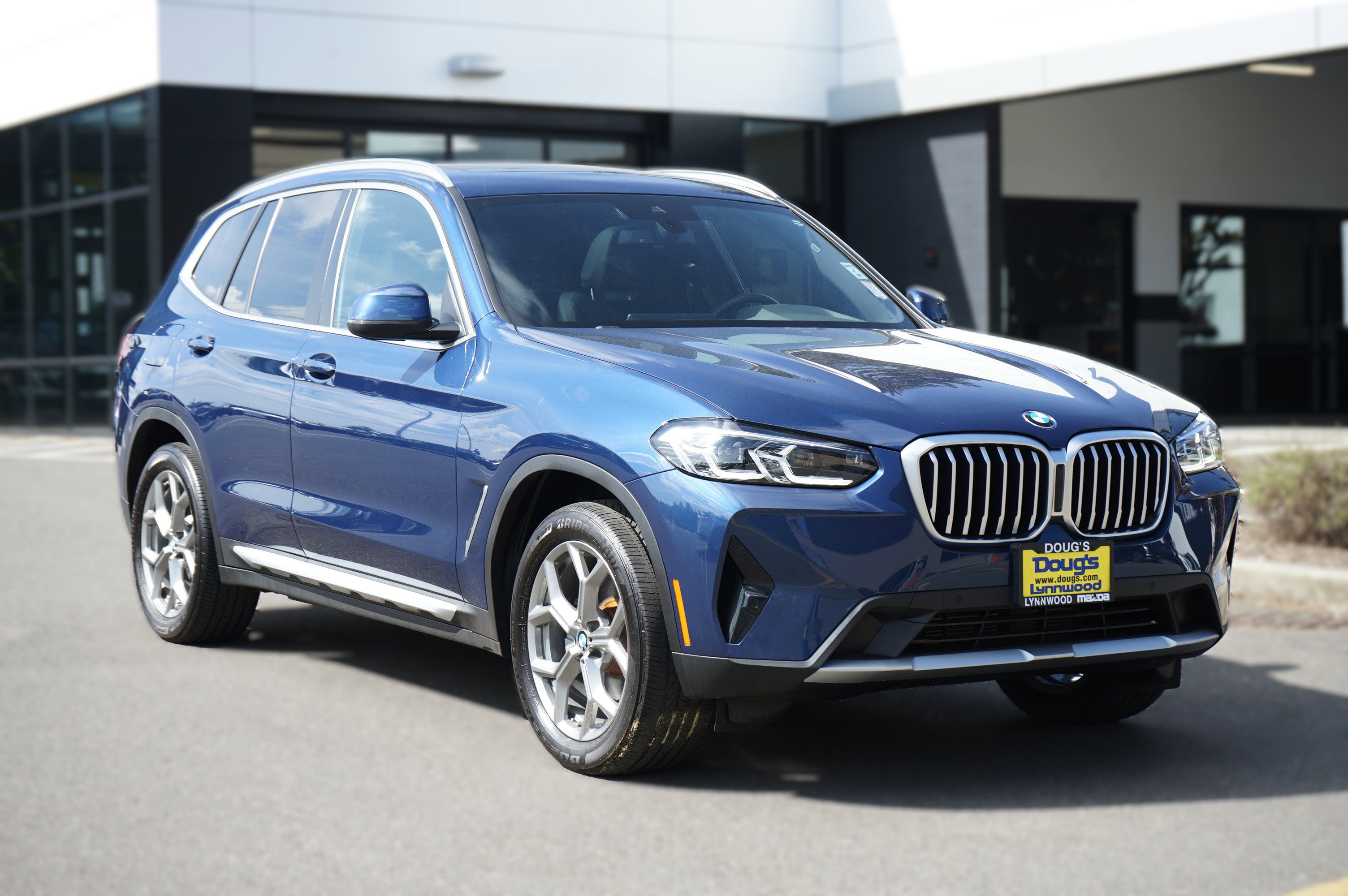 Used 2023 BMW X3 xDrive30i AWD/4WD image 1
