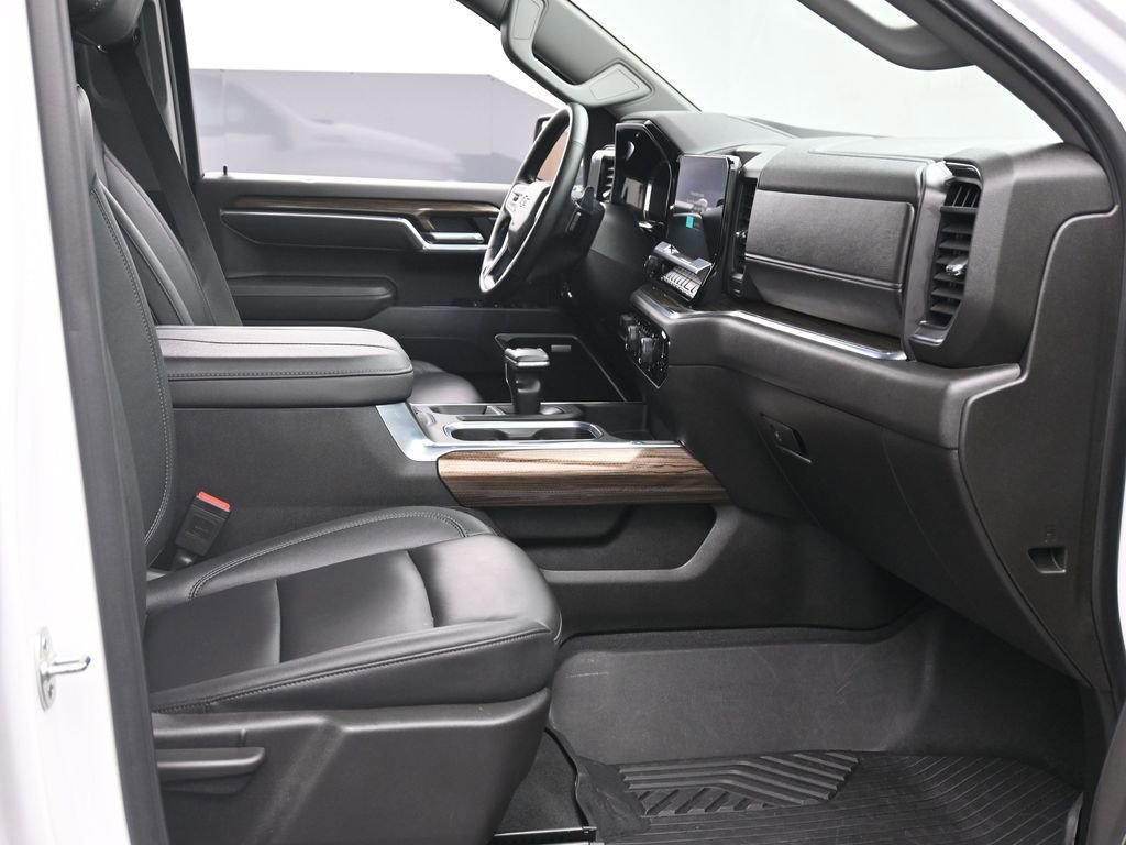 Used 2025 Chevrolet Silverado 1500 RST w/ Convenience Package II image 12