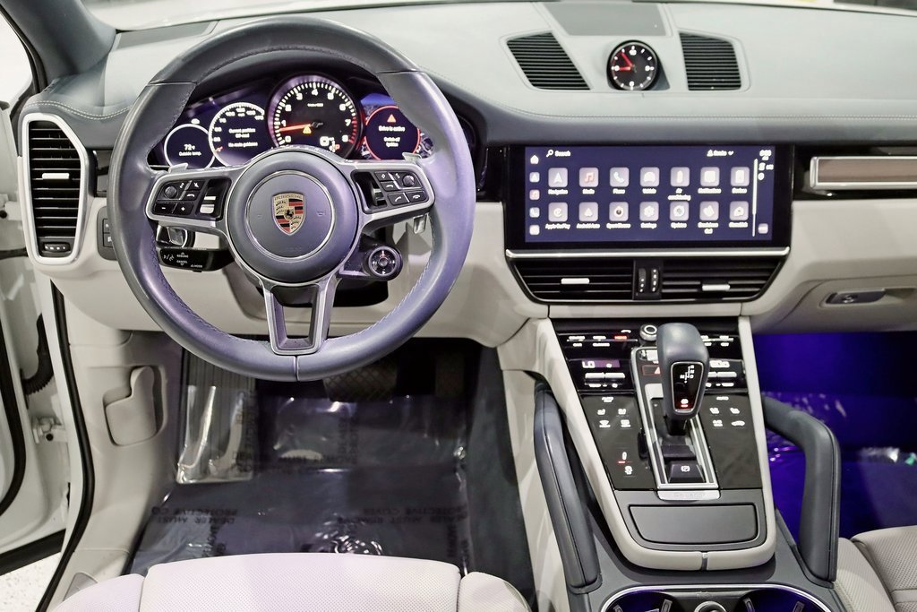 Used 2023 Porsche Cayenne Platinum Edition image 14