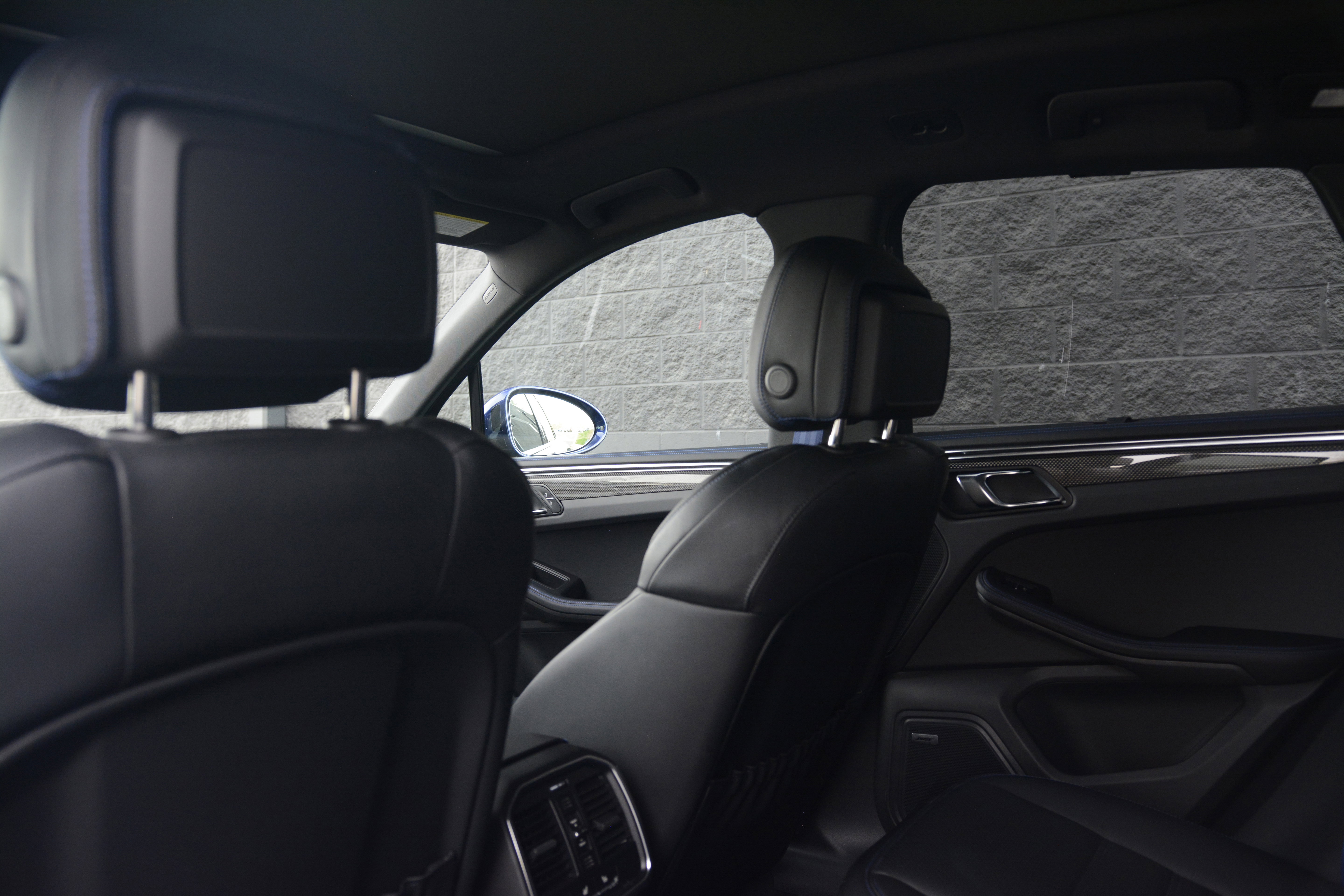 Certified 2024 Porsche Macan GTS w/ Premium Plus Package AWD/4WD image 32