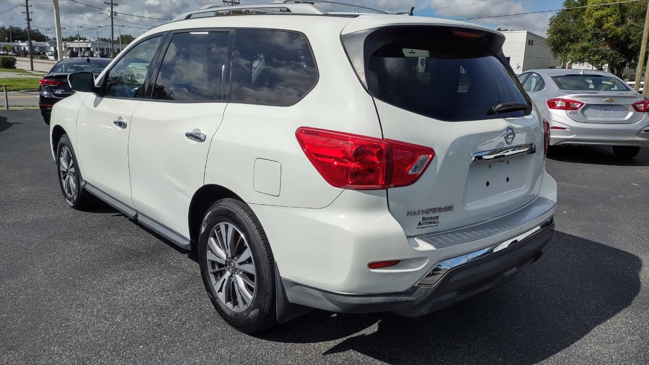 Used 2017 Nissan Pathfinder S image 5