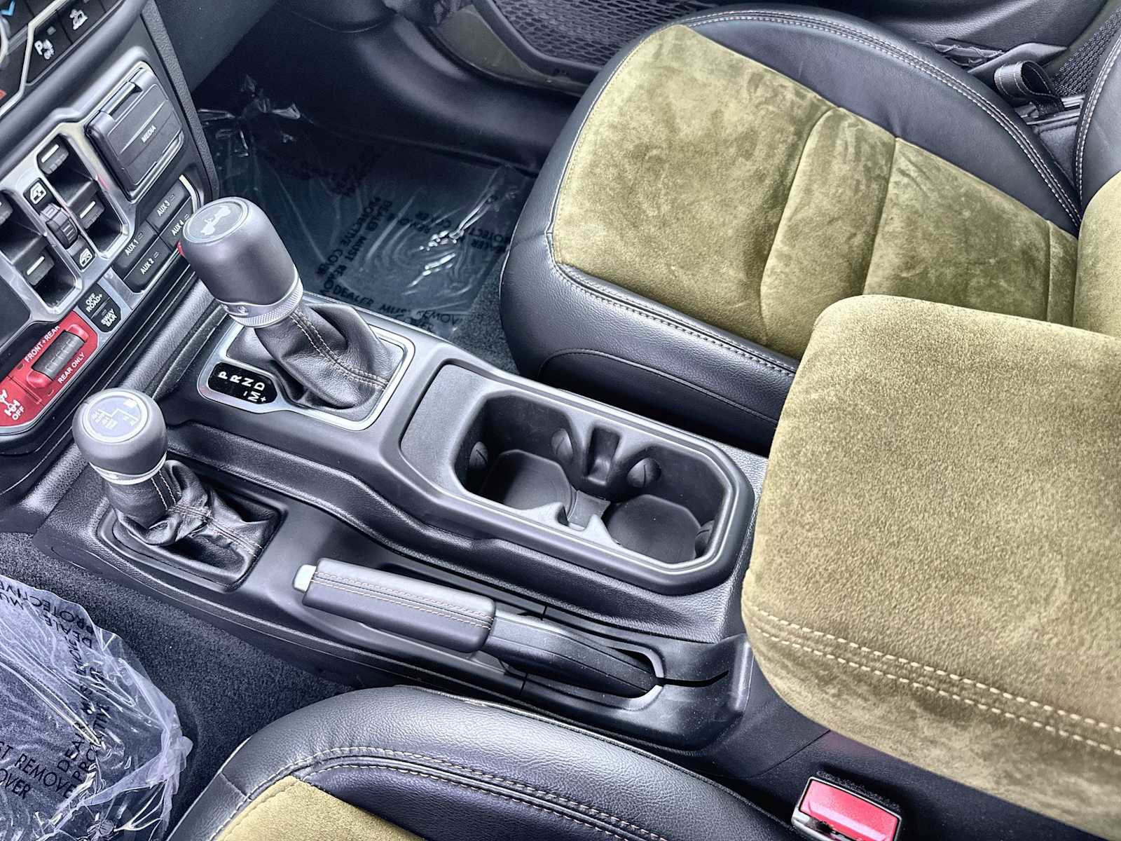 Used 2023 Jeep Wrangler Unlimited Rubicon 392 image 28