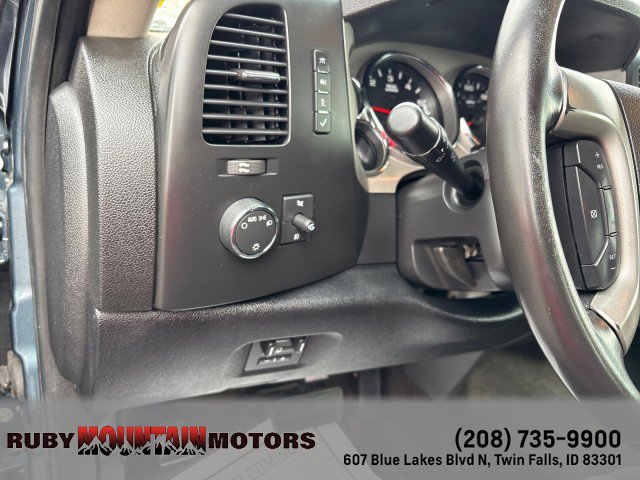 Used 2007 GMC Sierra 2500 SLE w/ Z71 Off-Road Package image 21