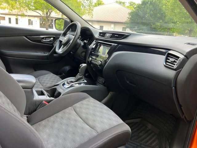 Used 2020 Nissan Rogue Sport SV FWD image 21