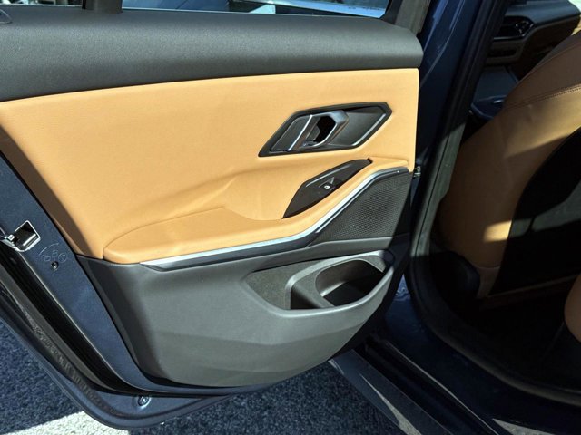 Used 2025 BMW 330i Sedan image 11
